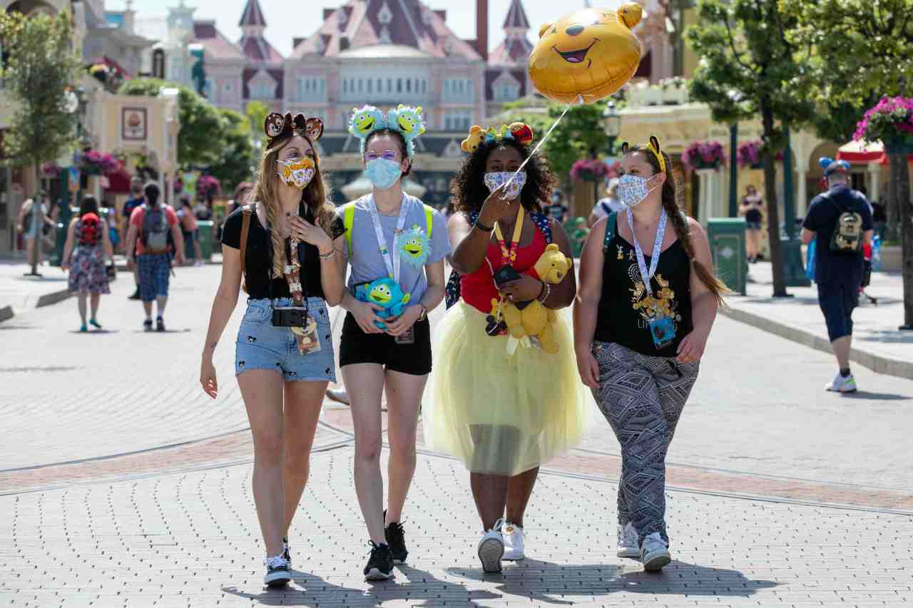 Families return as Disneyland Paris re-opens with surprise selfie special&nbsp;guests