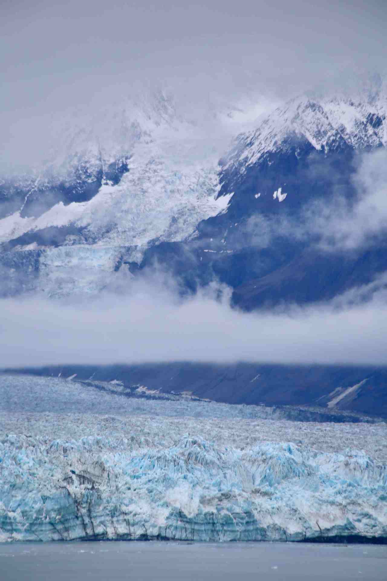 Glacier cruising in wild Alaska – incredible ice and majestic&nbsp;mountains