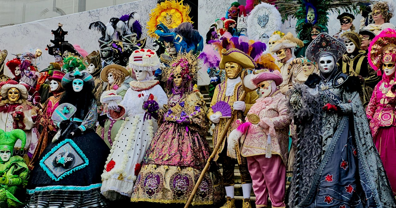 Former Heygo guide unveils 1,000 masks of Venice&nbsp;video