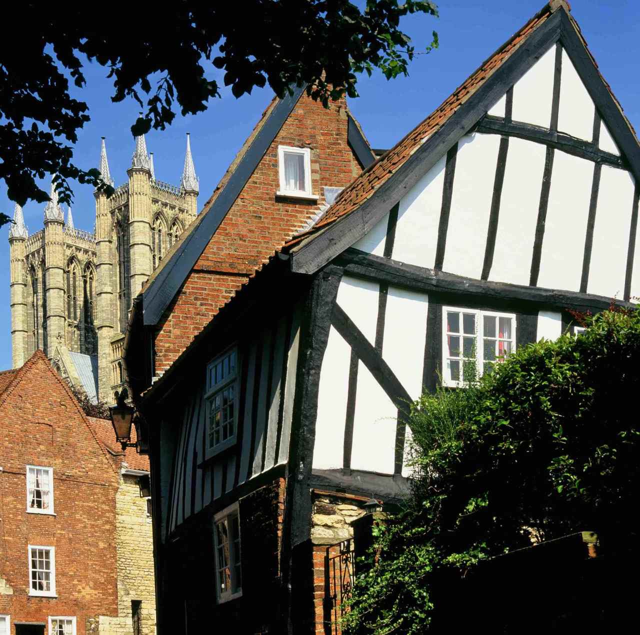 Crooked House to offer new angle on historic holidays in&nbsp;Lincoln